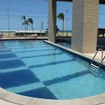 Atlântico Condomínio com 2 Qts Beira Mar